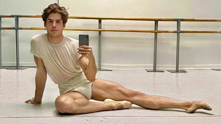 CONTEMPORARY AND BALLET MALE DANCERS II